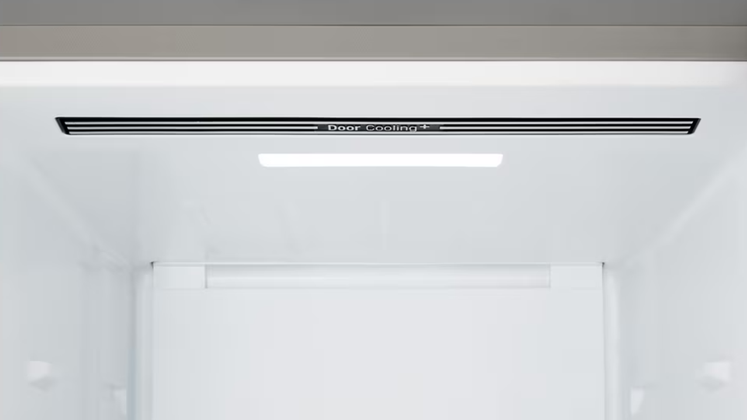 Vn&uacute;torn&yacute; priestor chladničky s vizualiz&aacute;ciou DoorCooling