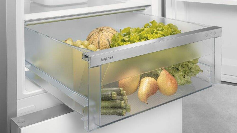 Zásuvka EasyFresh v kombinované chladničce Liebherr CNcre 5203 udržuje ovoce a zeleninu déle čerstvou_04