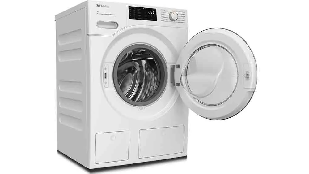Pohled otevřenmi dvřky na buben pračky Miele WWG 880 WCS_03