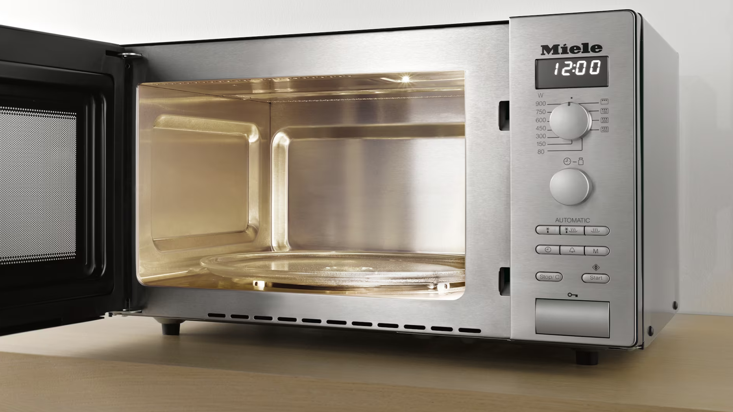Vnitřní prostor mikrovlnné trouby Miele M 6012 SC