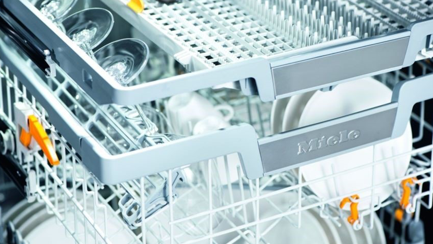 Um&yacute;vanie skla v um&yacute;vačke Miele G 7265 SCVi XXL