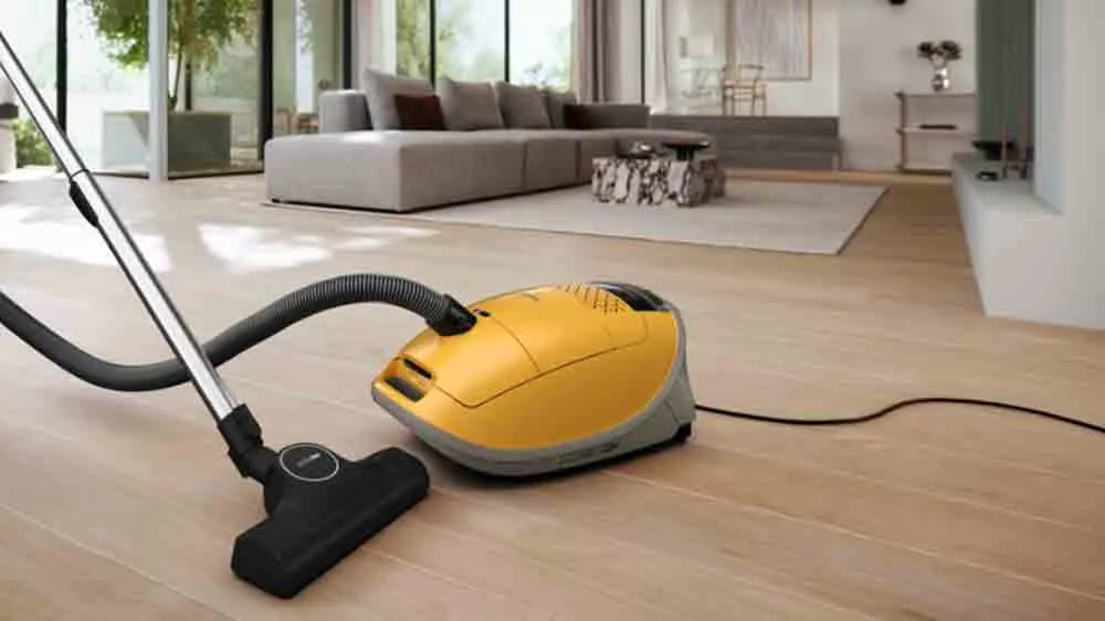 Vysávač Miele Guard M1 Flex v domácnosti_02