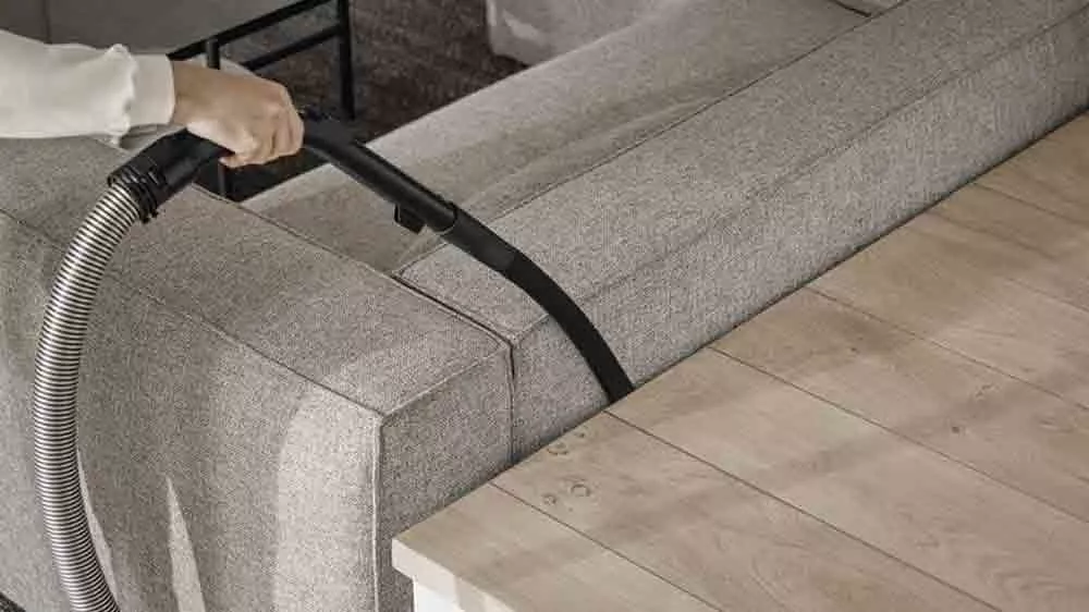 Vysávanie s úzkou trubicou vysávača Miele Guard M1 Flex_03