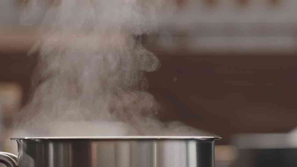Pára nad hrncem_03