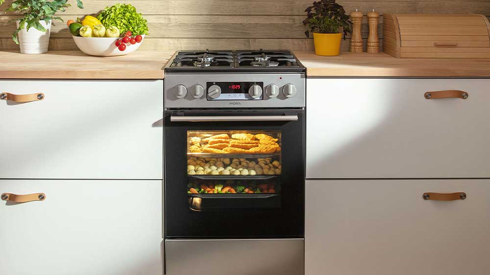 Sporák Mora součástí kuchyňské linky_03