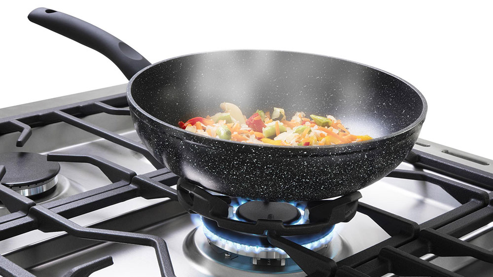 WOK hoř&aacute;k na kombinovan&eacute;m spor&aacute;ku Philco PCGD 900 X_02