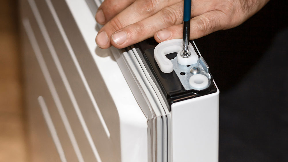 Zaměnitelné otevírání dveří chladničky s mrazákem Philco PTB 190 W_05