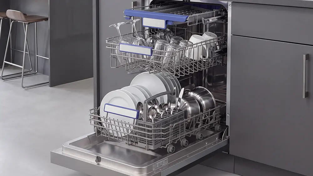 Otevřená vestavná myčka Philco PD 1047 BIX s variabilními koši