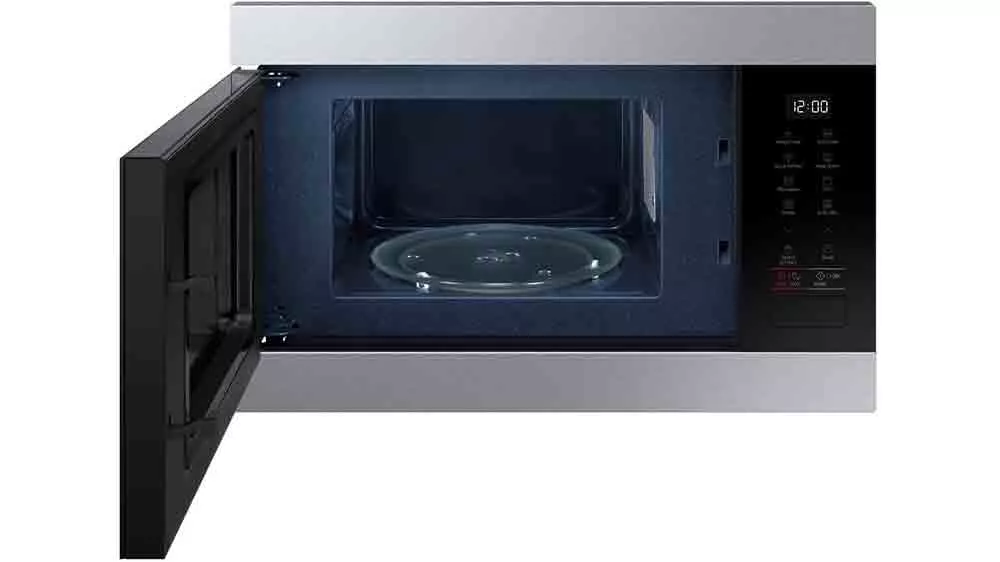 Vnitřní prostor mikrovlnné trouby Samsung_02