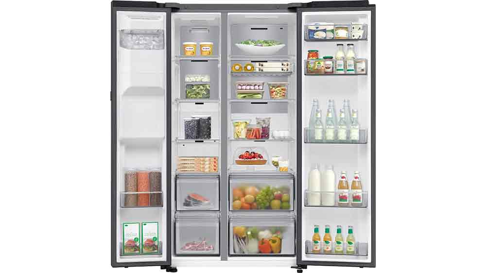 Otvoren&aacute; chladnička Samsung RS80F66KBFEO so z&aacute;sobami_03