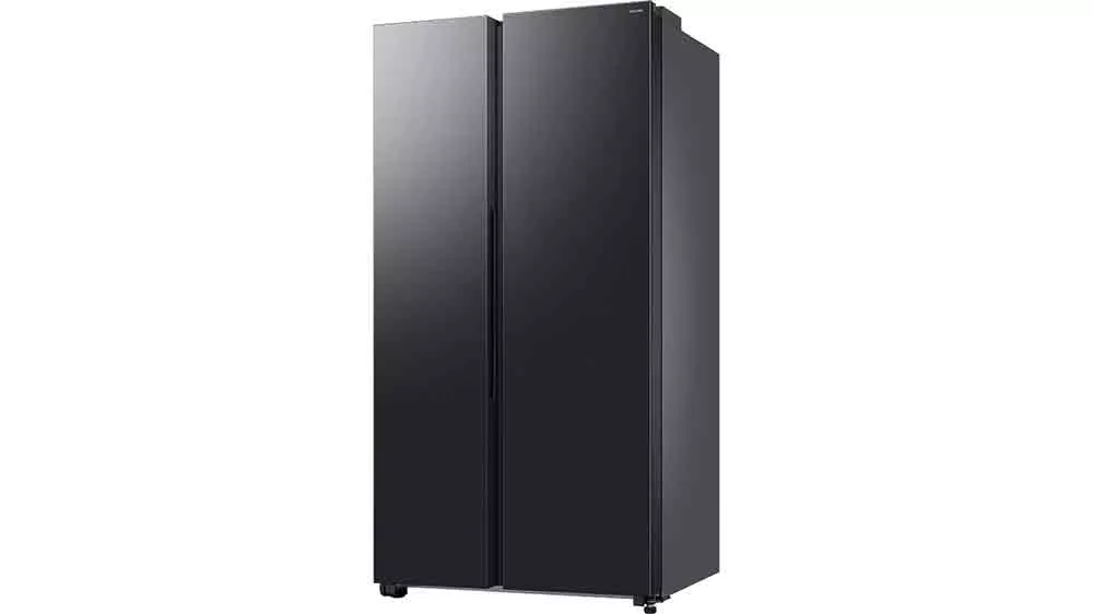 Americk&aacute; lednice Samsung RS70F65QEFEO pohled ze strany_02