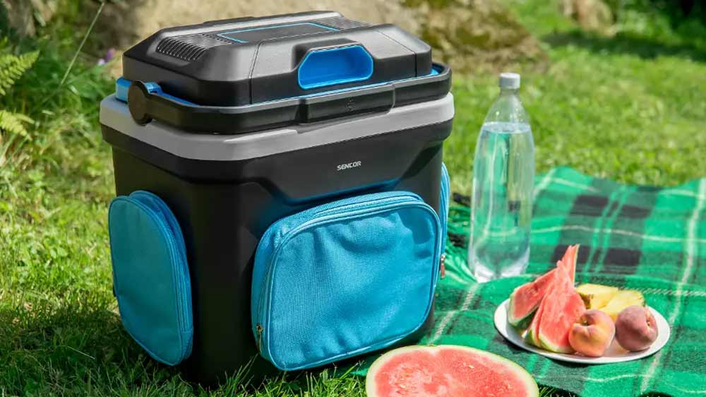 Autochladnička Sencor SCM 3224BL-EUE3 na pikniku_03