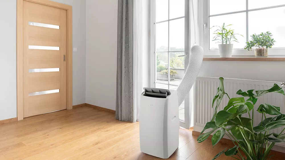 Vývod v okně u mobilní klimatizace Sencor SAC MT9078CH_05