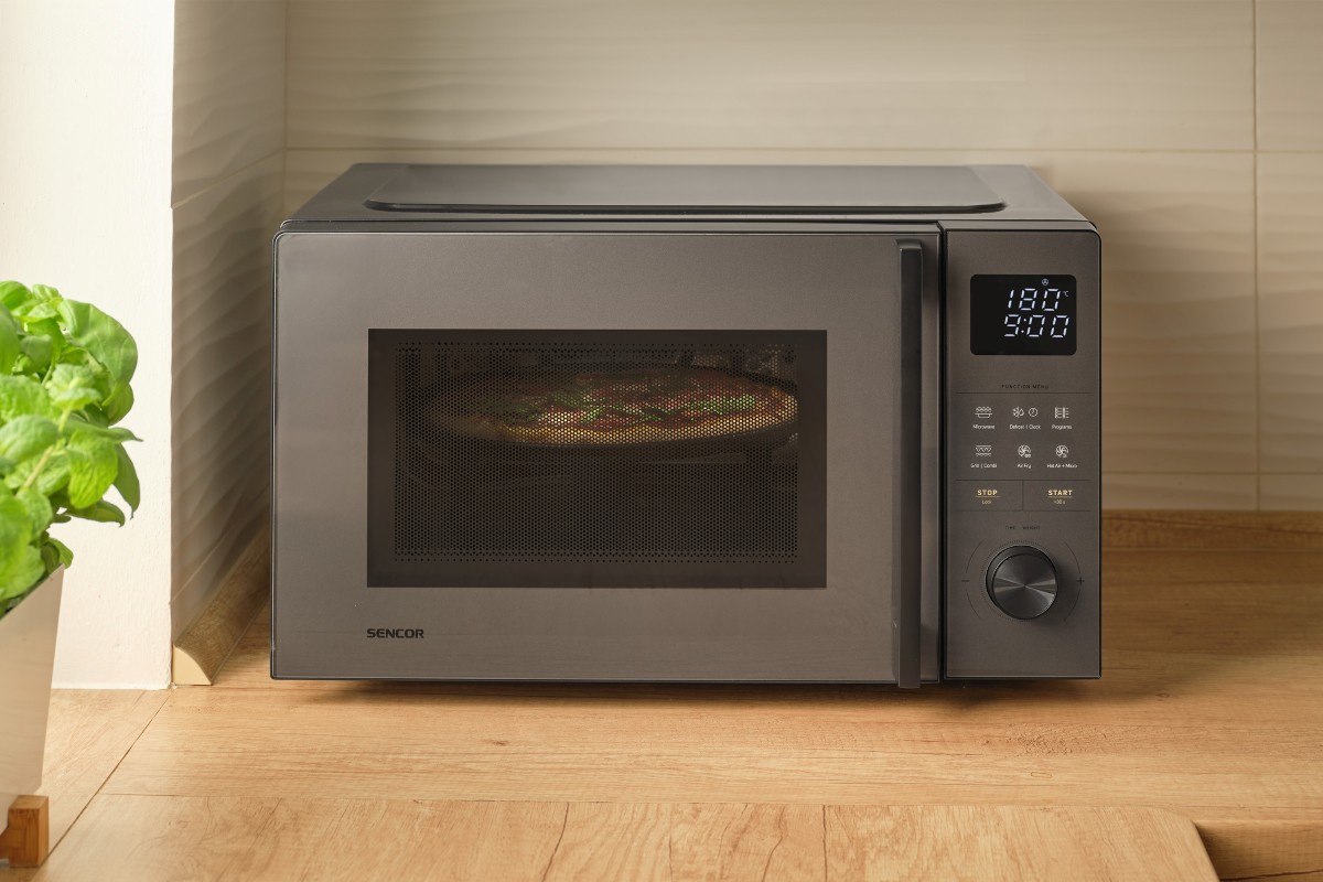 LED osvětlen&iacute; vnitřku; automatick&eacute; zhasnut&iacute; po ukončen&iacute; provozu.