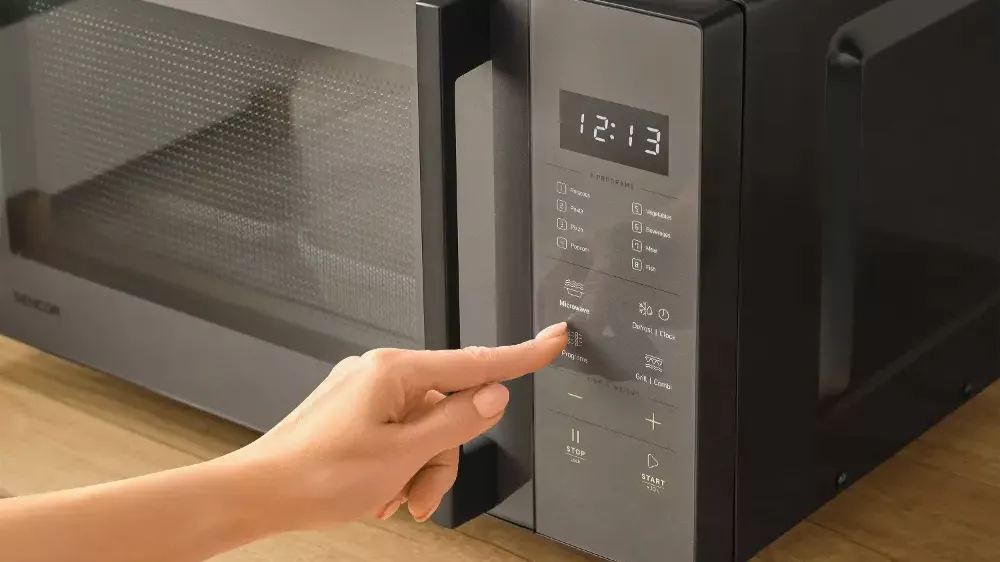 Intuitivní dotykový panel s LED displejem