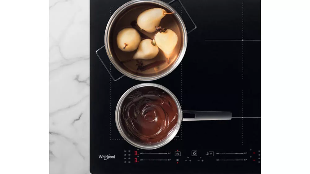 Indukční varná deska Whirlpool má technologii Flexi Cook, která spojí dvě varné zóny v jednu velkou_04