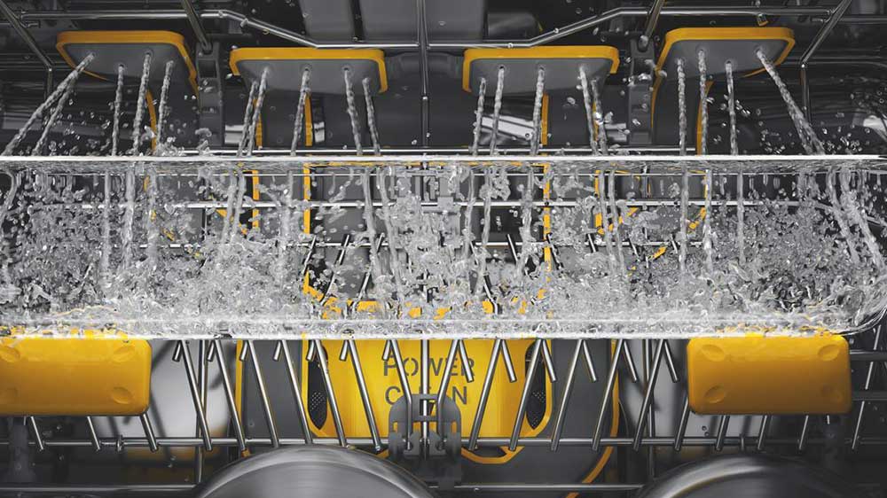Myčka nádobí Whirlpool WH8IPB14AM6L0 je vybavena tryskami ve spodním koši_05