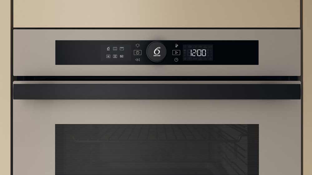 Ovl&aacute;dac&iacute; panel vestavn&eacute; trouby Whirlpool WOI4S8CM1SEA_04