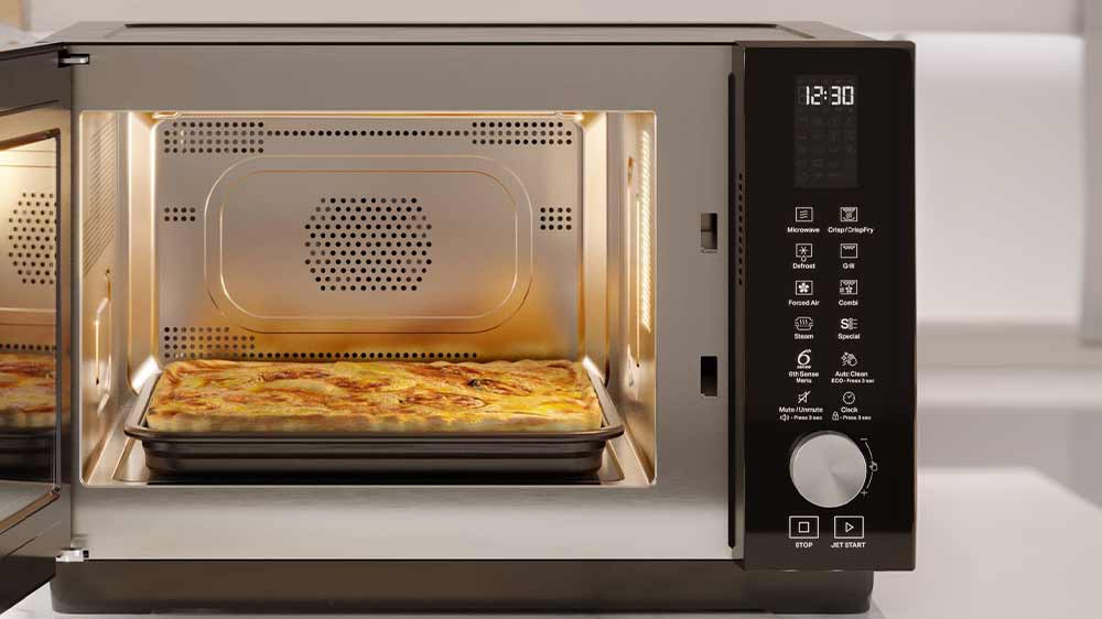 Pečení koláče ve vestavné mikrovlnné troubě Whirlpool WMD44MX_03