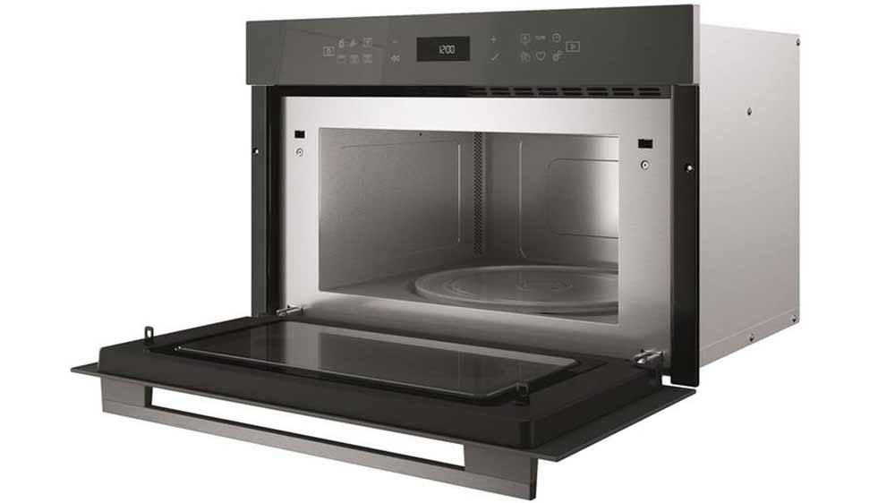 Vnitřek mikrovlnné trouby Whirpool WMD7O4TSG_04