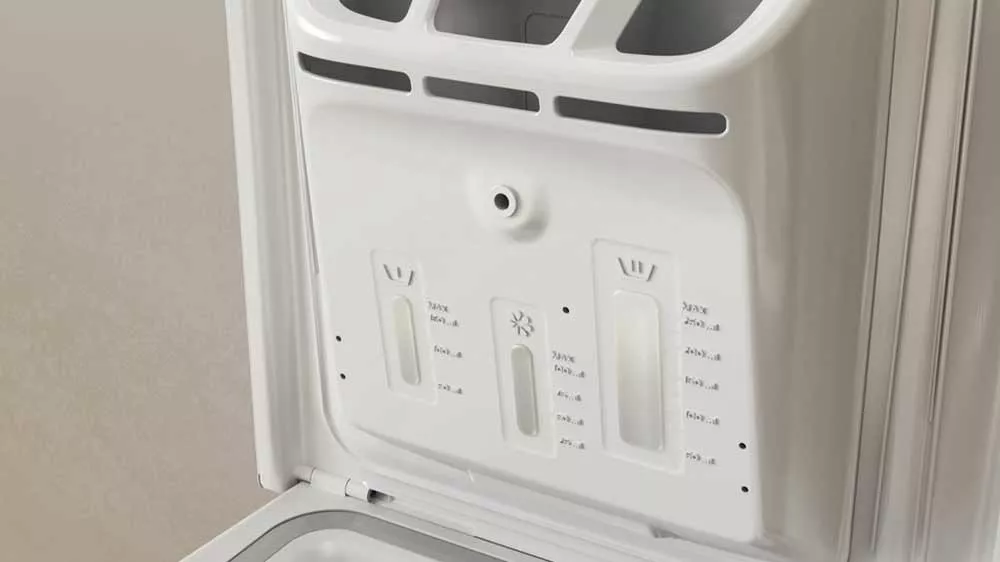 Pračka s vrchním plněním Whirlpool TDLRB 6261BS CS/N má velké plnicí otvory na prací prostředky_04