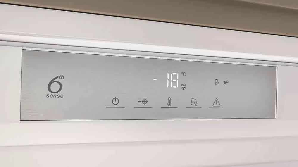 Elektrick&eacute; ovl&aacute;d&aacute;n&iacute; Whirlpool WHSD18F013D1_02