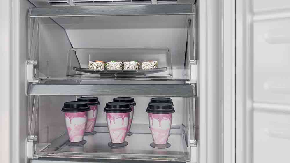 Potraviny v šuplíku ve Whirlpool WHSD18F013D1_03