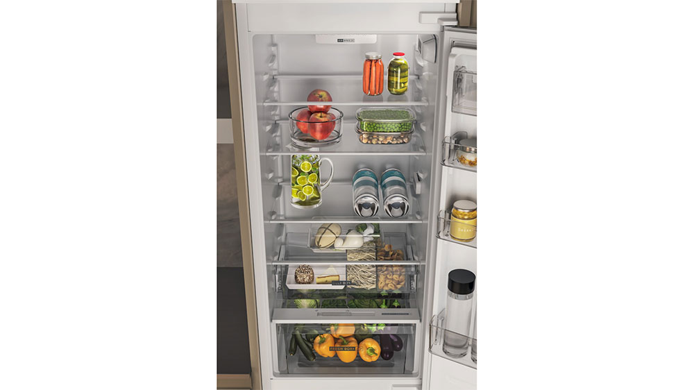 Zásoby uvnitř lednice_04