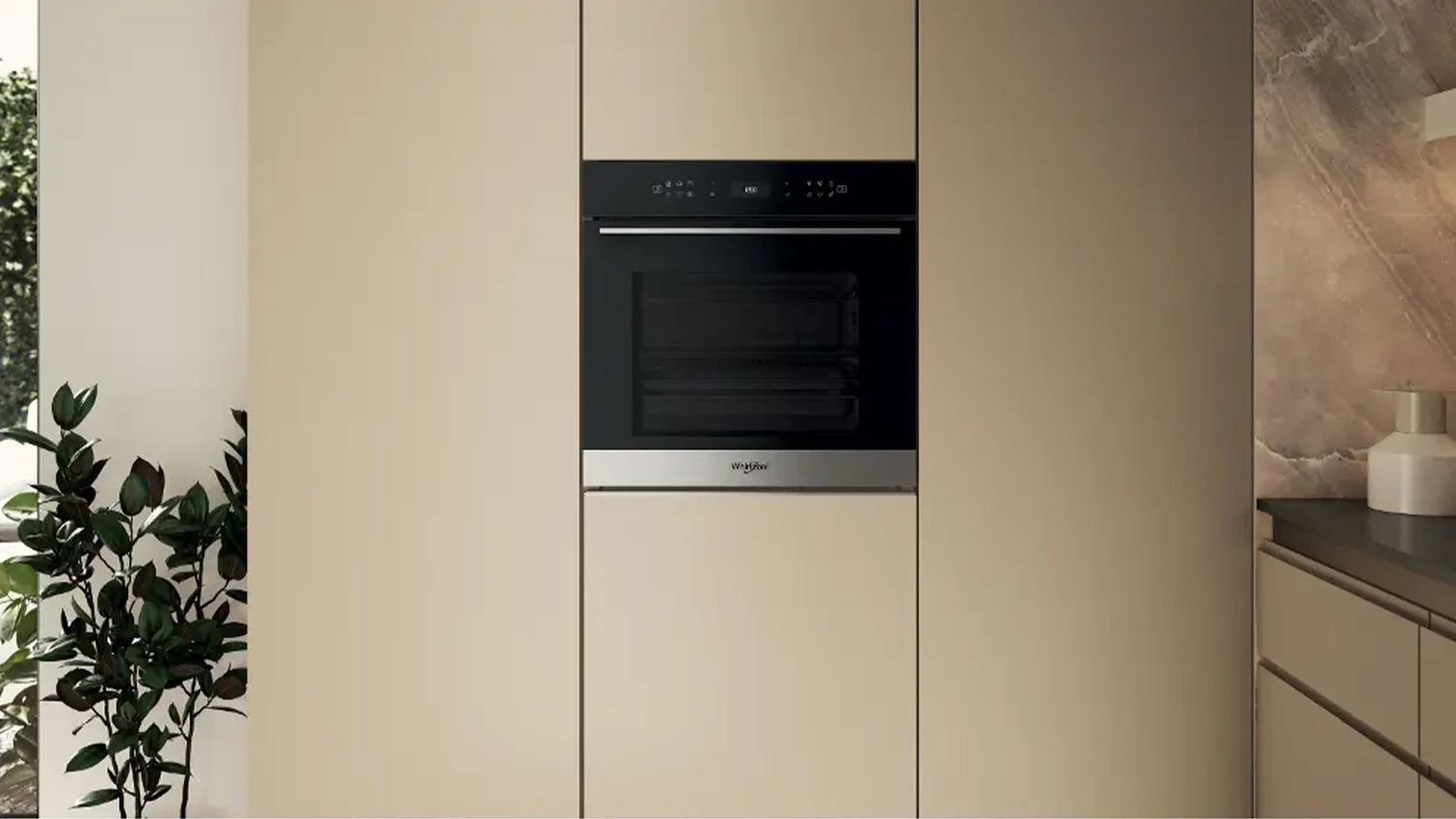 Vstavaná rúra Whirlpool ako súčasť kuchyne