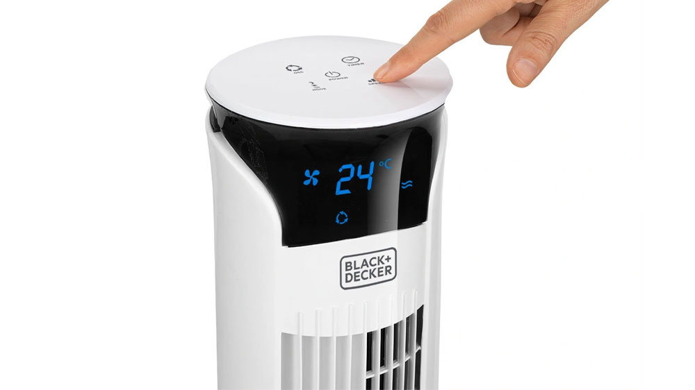 Displej a tlač&iacute;tkov&eacute; ovl&aacute;d&aacute;n&iacute; sloupov&eacute;ho ventil&aacute;toru Black+Decker BXEFT48E_03