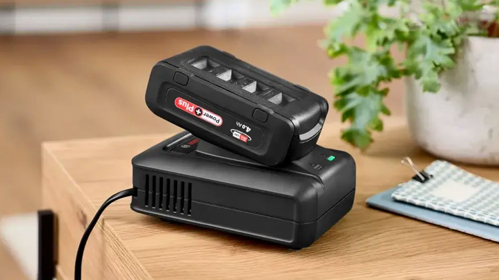 Baterie v rychlonab&iacute;ječce Bosch BHZUC1844_02