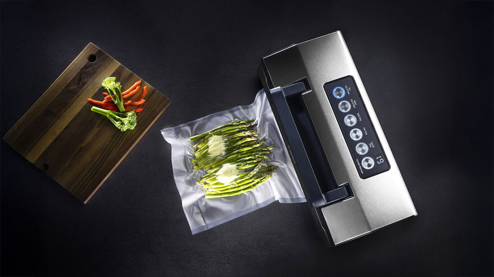 V&aacute;kuovač potrav&iacute;n Catler VS 813 v prev&aacute;dzke_02