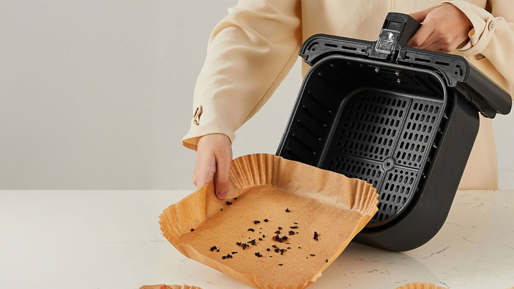 Zbytky jídla v papírové formě Cosori do fritézy_02