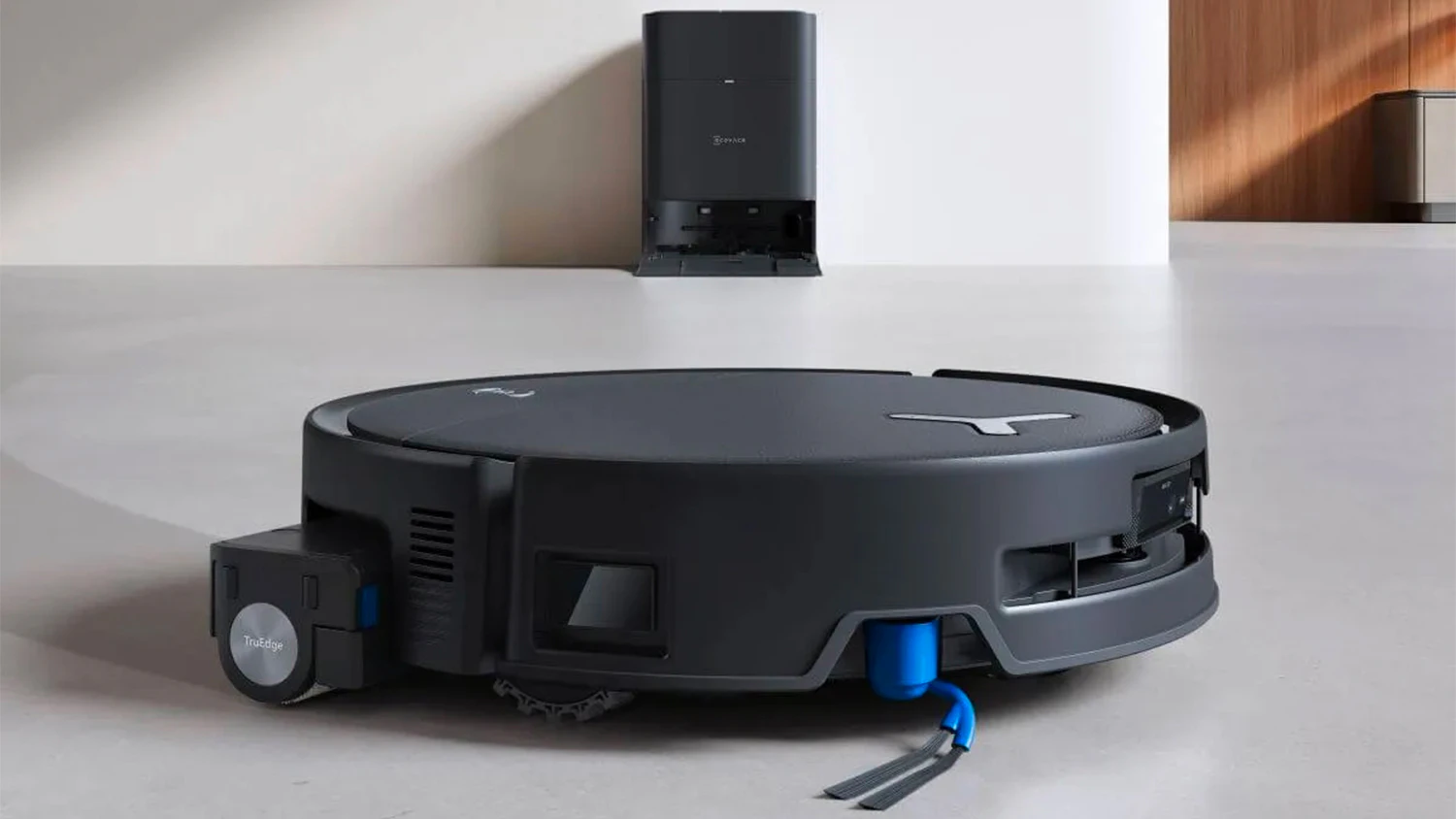Robotický vysavač Ecovacs Deebot T80S OMNI černý při vysávání