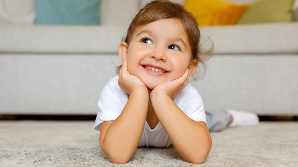 Dieťa na koberci_02