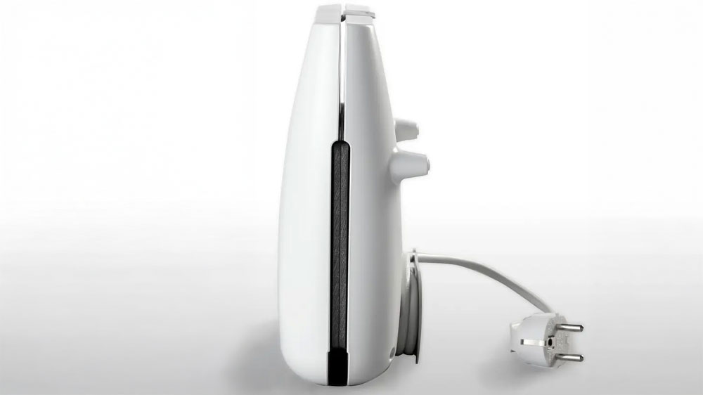 Sendvičovač Gorenje SM701GCW uskladněný ve svislé poloze na kuchyňské lince_04