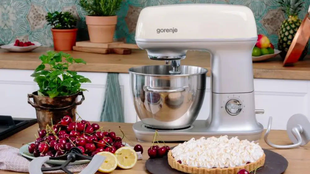 Kuchyňský robot Gorenje MMC1000RL v kuchyni_02