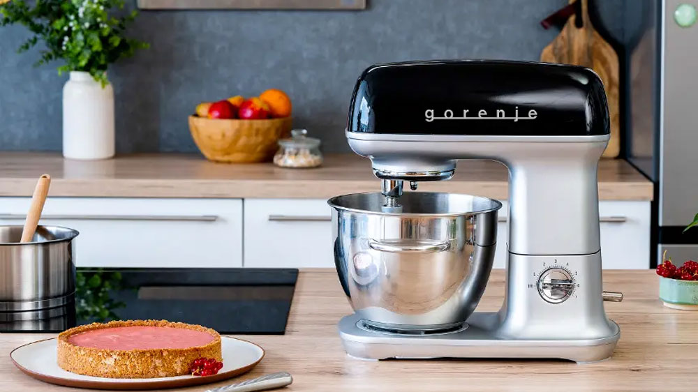 Robot Gorenje MMC1000RLBK v kuchyni_02