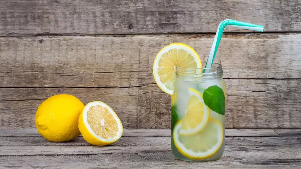 Osviežuj&uacute;ci letn&yacute; drink_03
