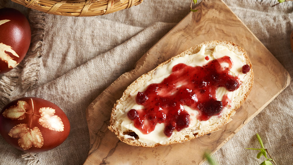 Krajíc chleba s máslem a marmeládou_04