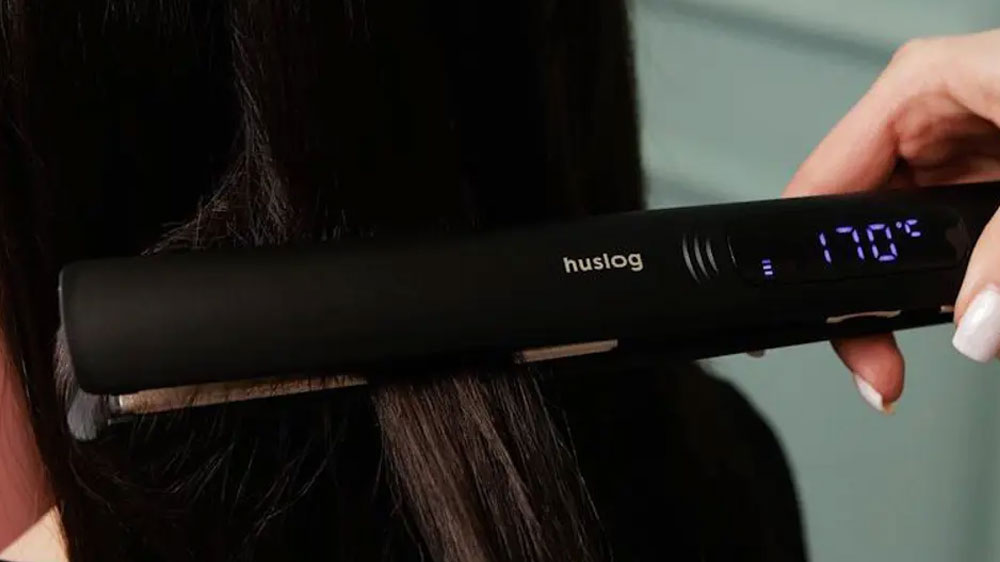 Žehlení vlasů s žehličkou Huslog BE-380124_02
