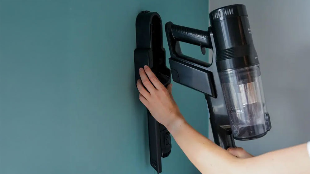 Nástěnný držák k tyčovému vysavači Huslog AD-1648_03