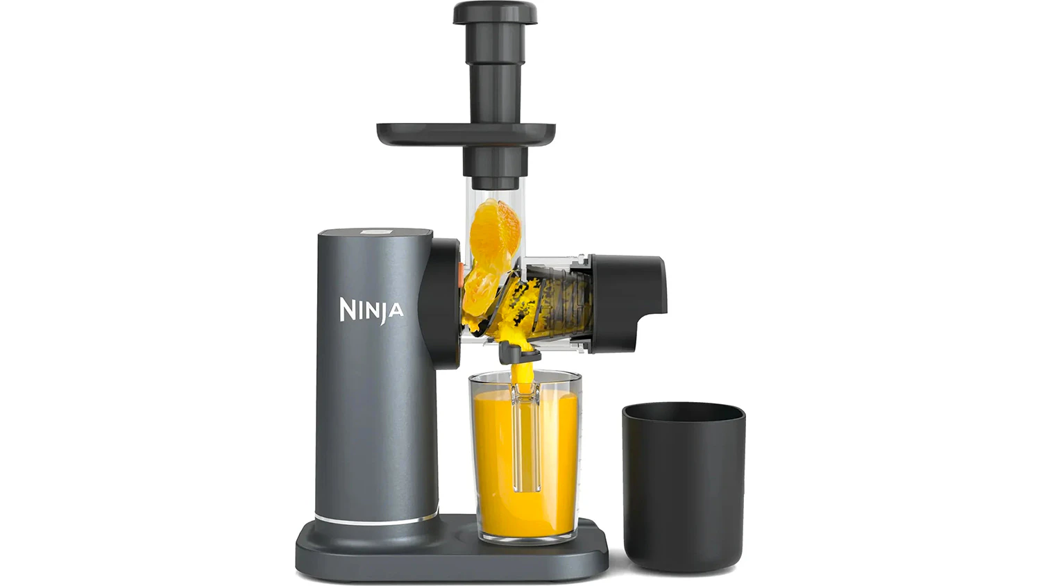 Odšťavňovač Ninja Cold Press JC151EU zpracovává pomeranč