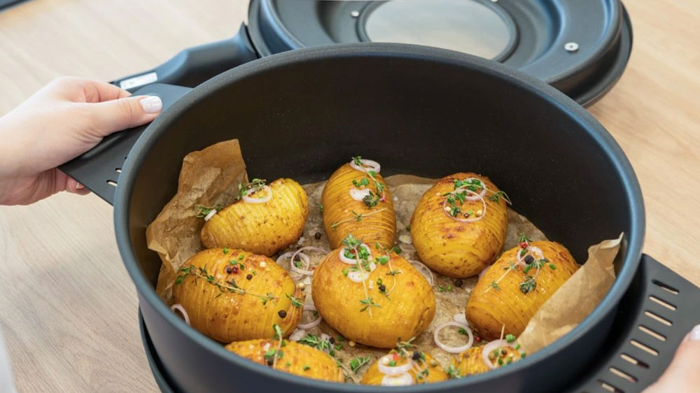 Brambory upečené v elektrické pečicí pánvi Remoska P31F/07 Prima Glass Maria_03