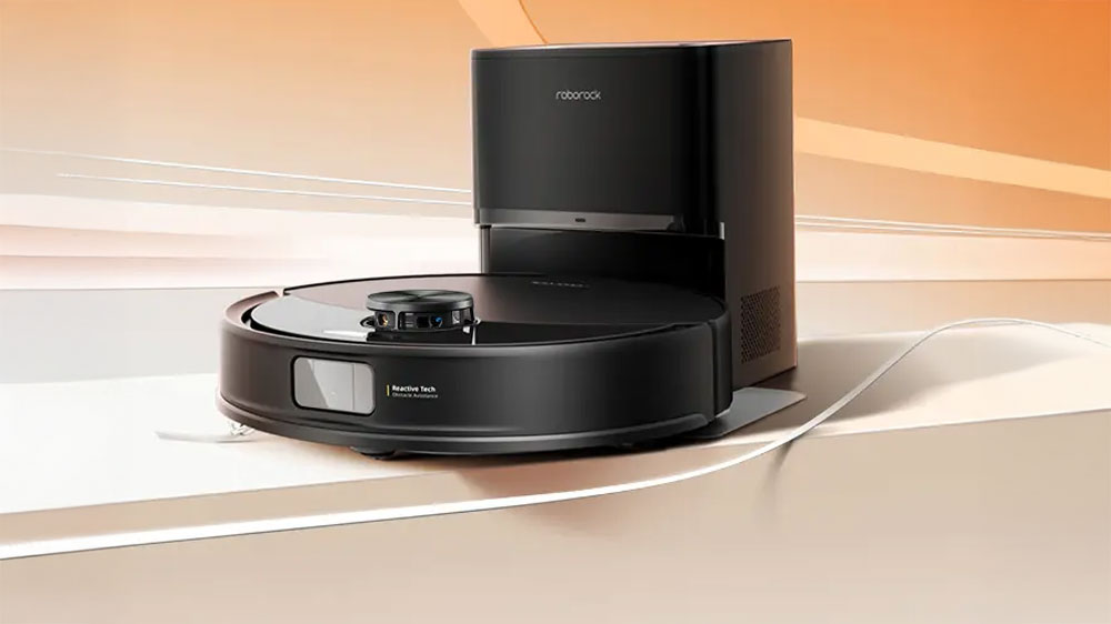 Robotický vysavač Roborock V10 VF+ Black v nabíjecí stanici_05