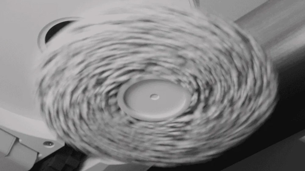 Ukázka rotačního mopu vysavače Roborock Qrevo 5AE white_03