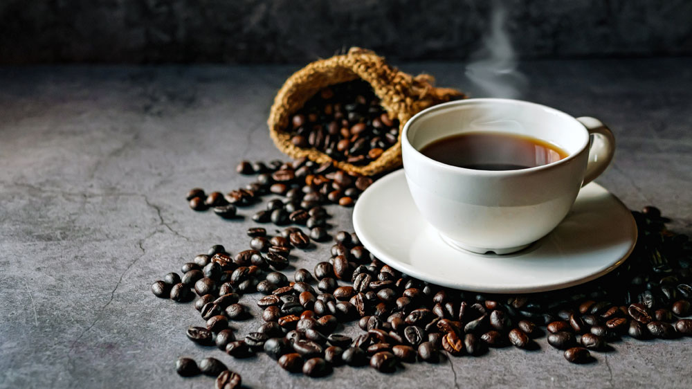 Americano a zrnka kávy_05