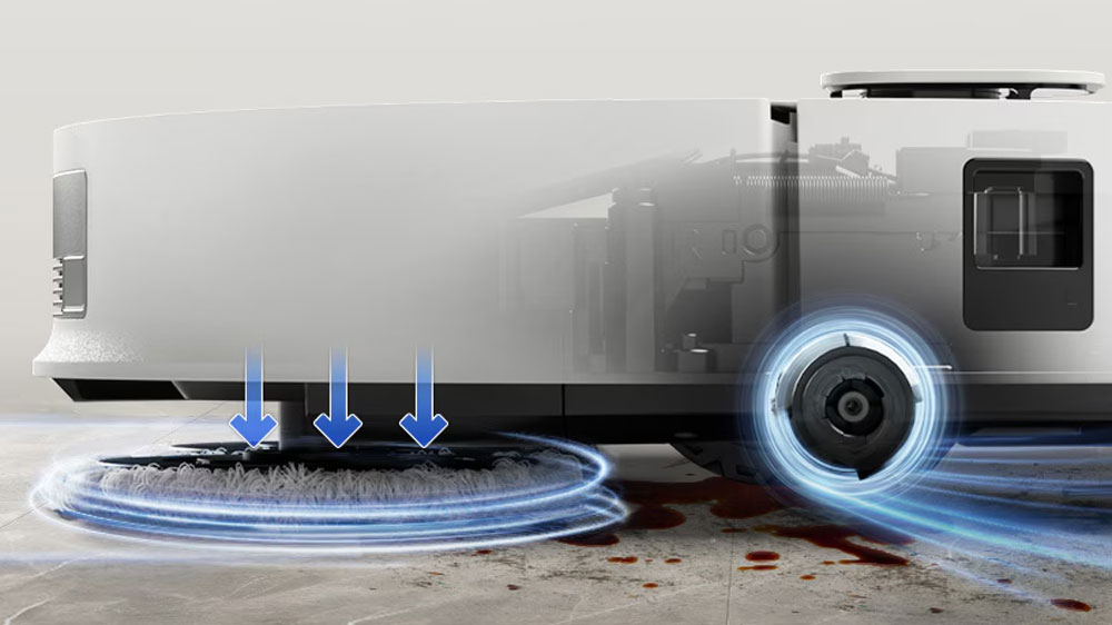 Mytí mopem u robotického vysavače Samsung BESPOKE Jet Bot Combo+_03