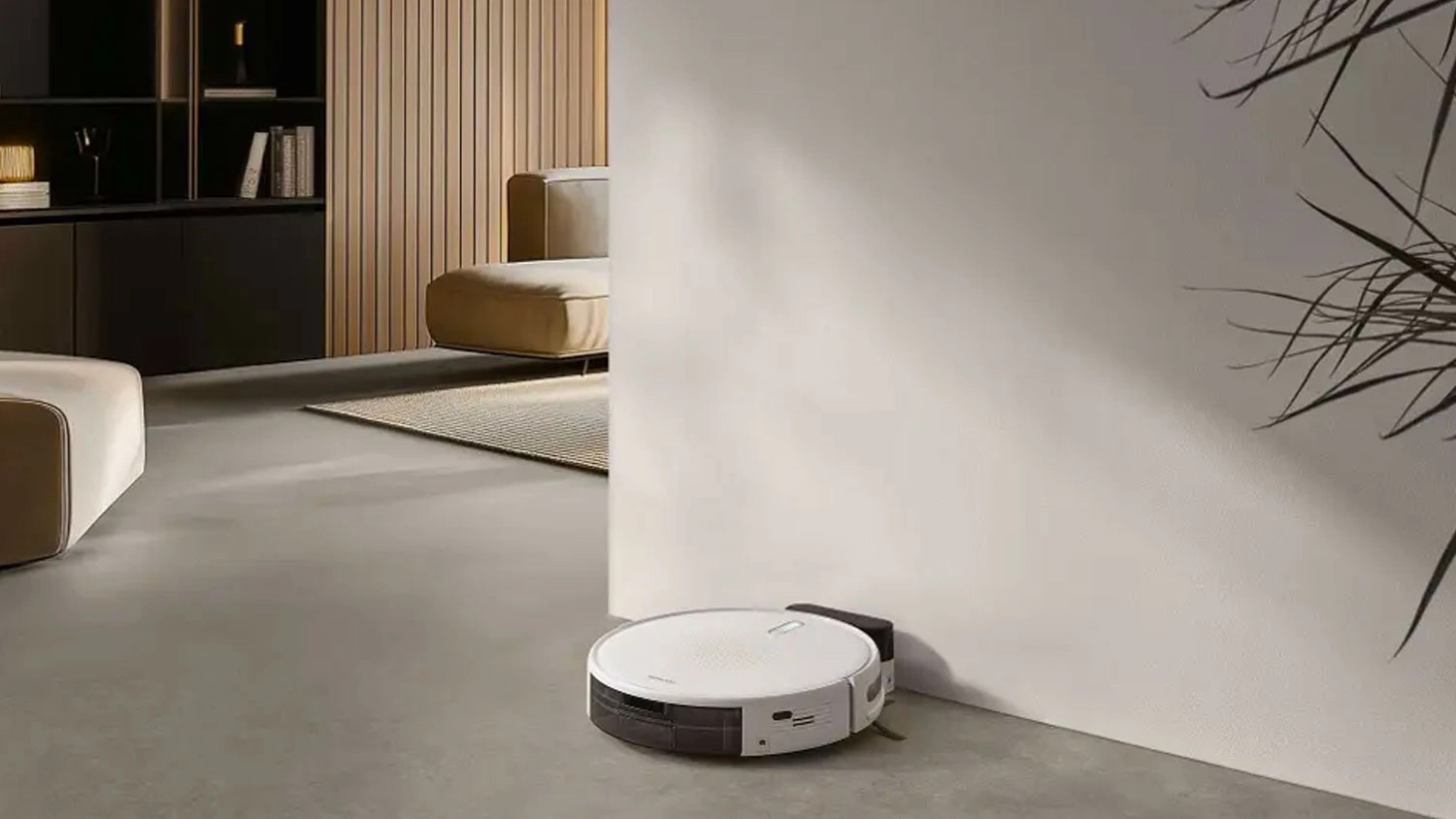 Robotick&yacute; vys&aacute;vač Sencor SRV 4150WH v ob&yacute;vačke
