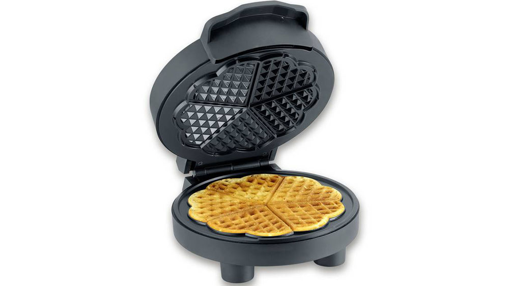 Otevřený vaflovač Severin WA 2116 s upečenými vaflemi uvnitř_02